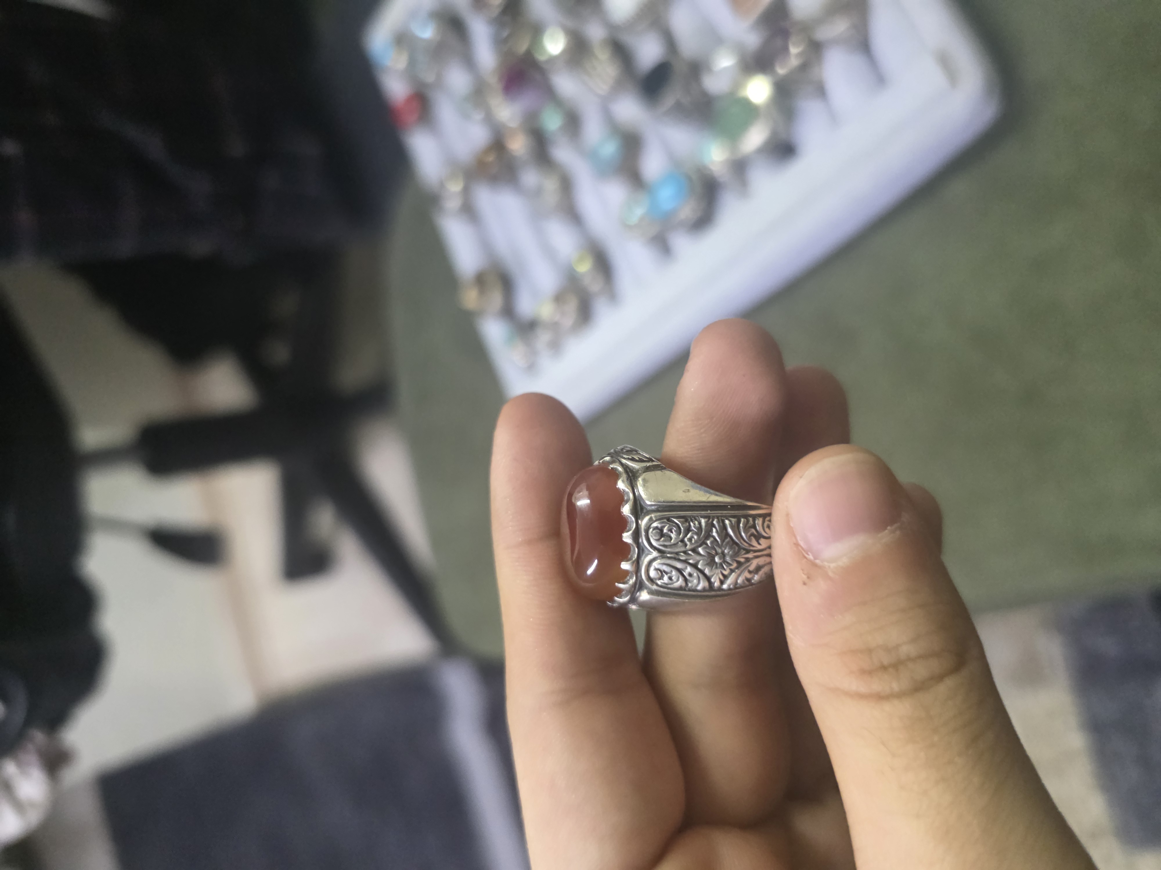عقيق 