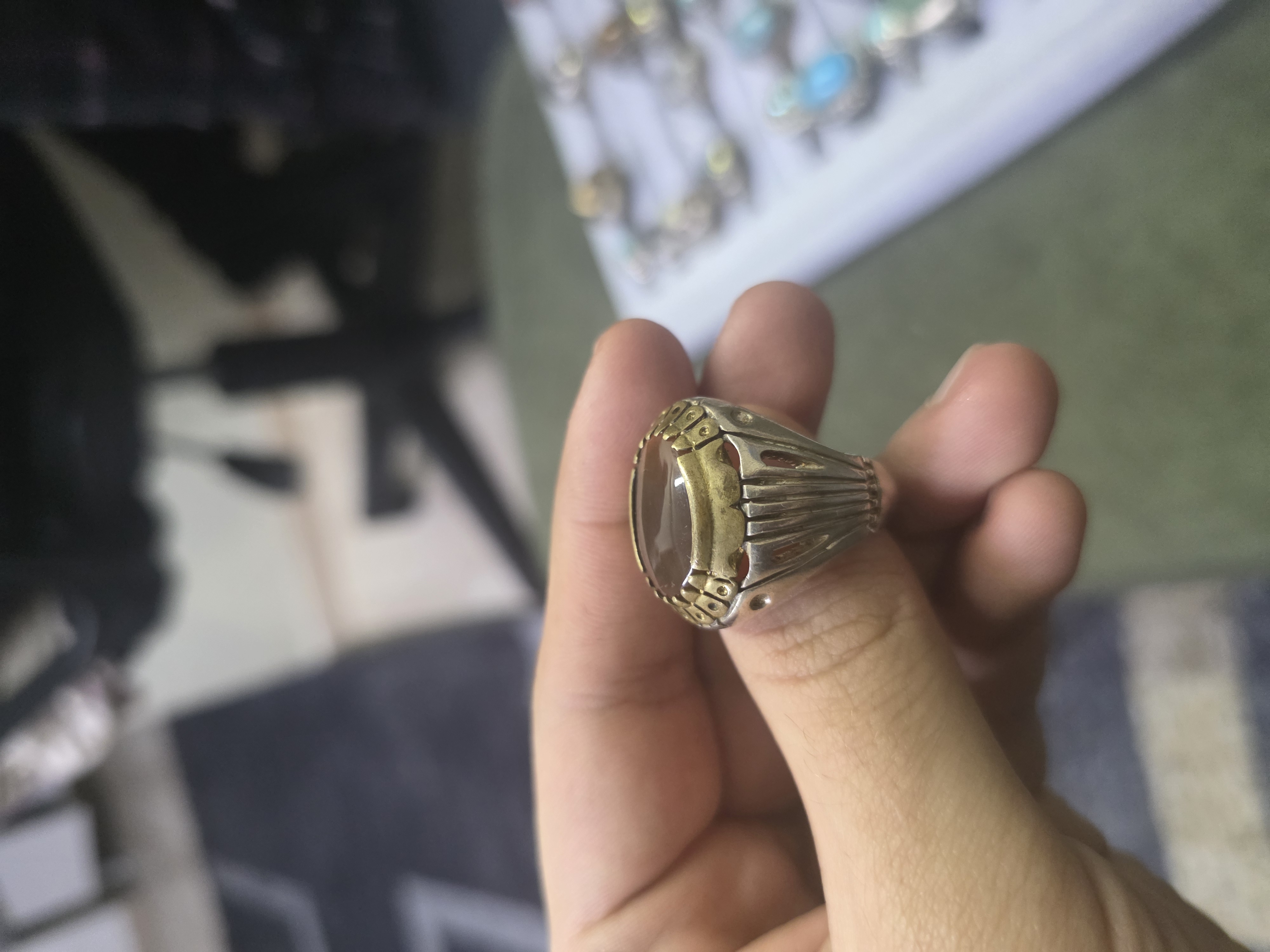 عقيق 